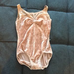 SOLD Champagne Velvet Luckyleo